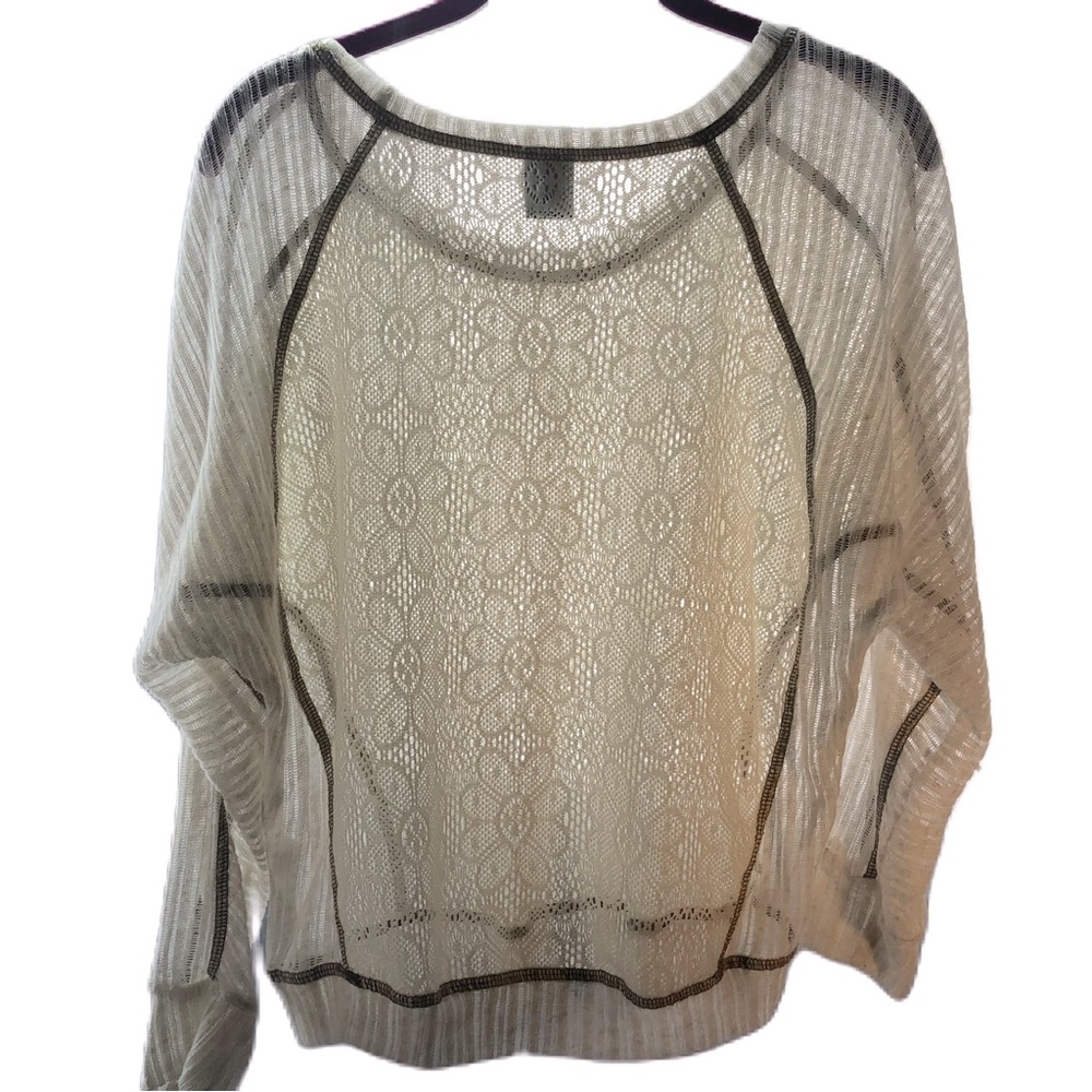 Innovation 🅟🅡🅔-🅞🅦🅝🅔🅓 Lace Ivory Sweater Size M
